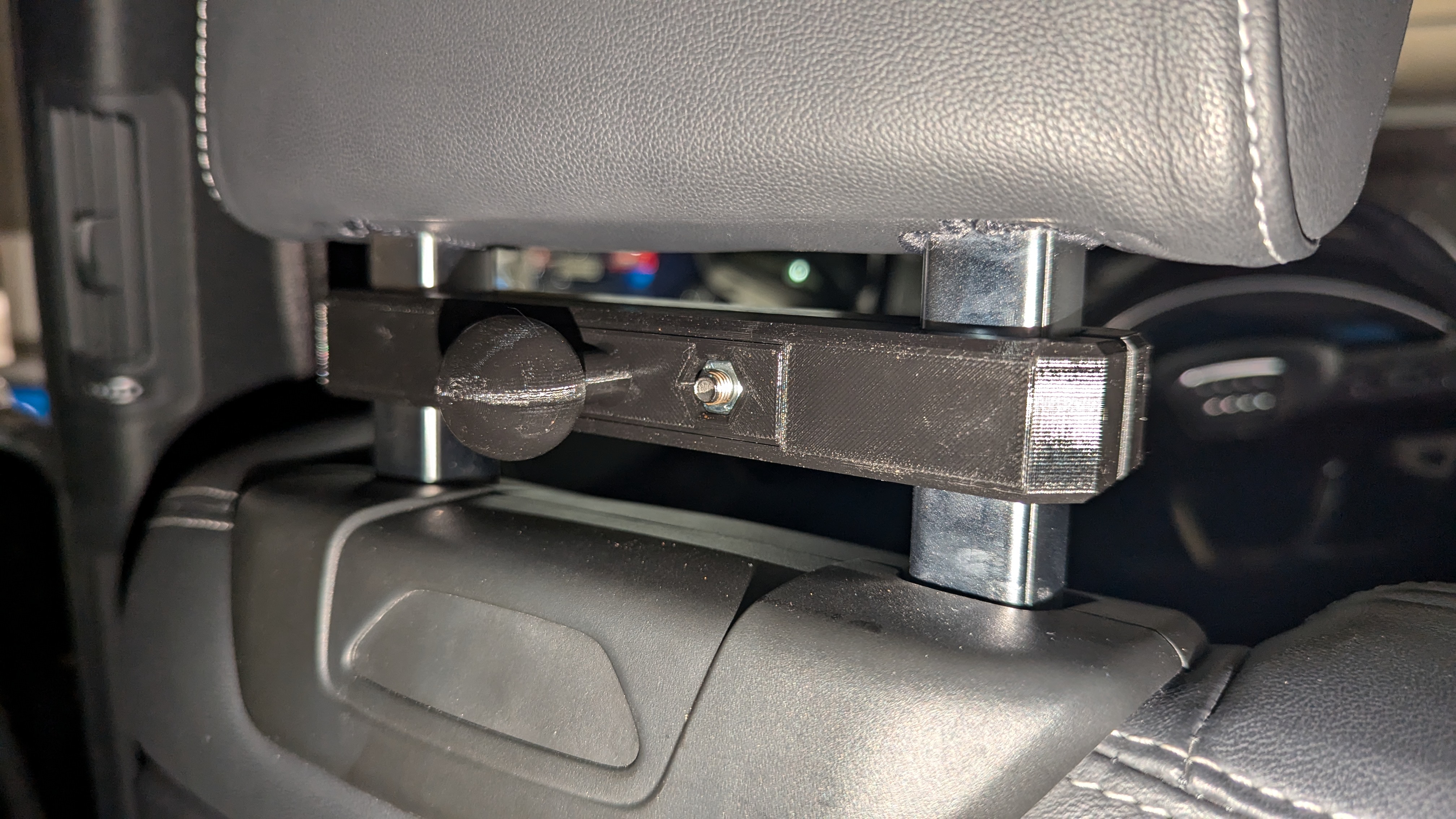 Audi Çok Amaçlı Ekran/Tablet Tutucusu