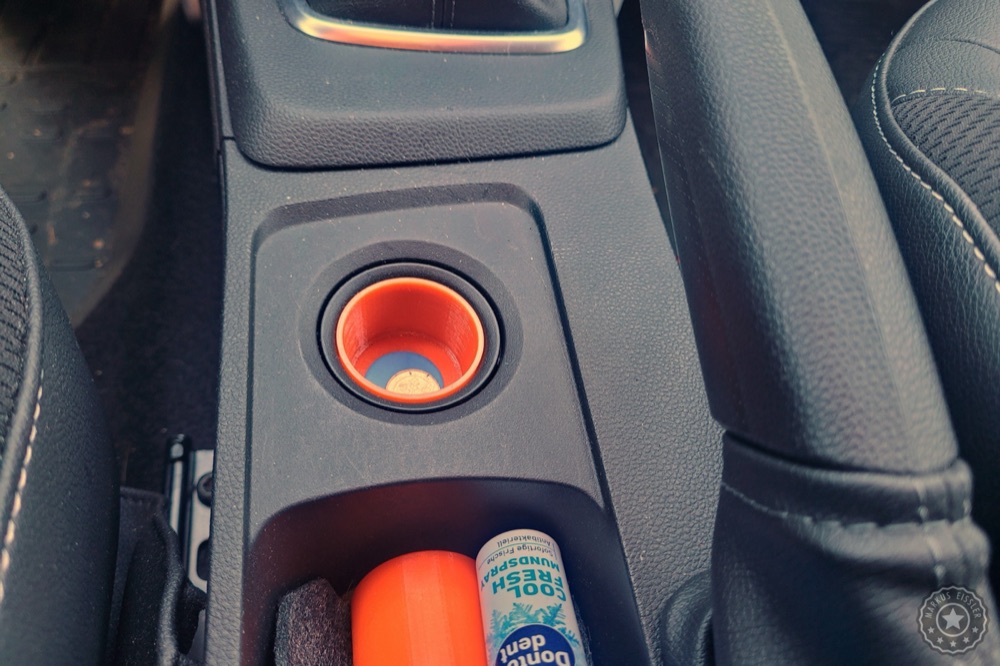 Dacia Duster 4x4 Bardaklık Kapağı