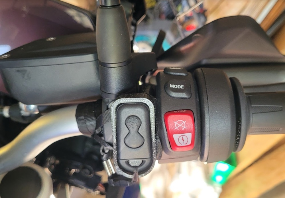 Garaj Kumandası Tutucusu (BMW Motosiklet Uyumlu) görsel 2