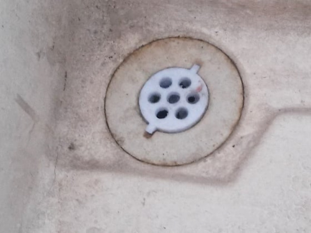 Yelkenli Kokpit Drenaj Delikleri Icin Koruyucu Izgara (34mm)