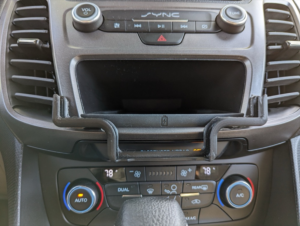 2023 Ford Transit Connect Telefon Tutucu Yuvası