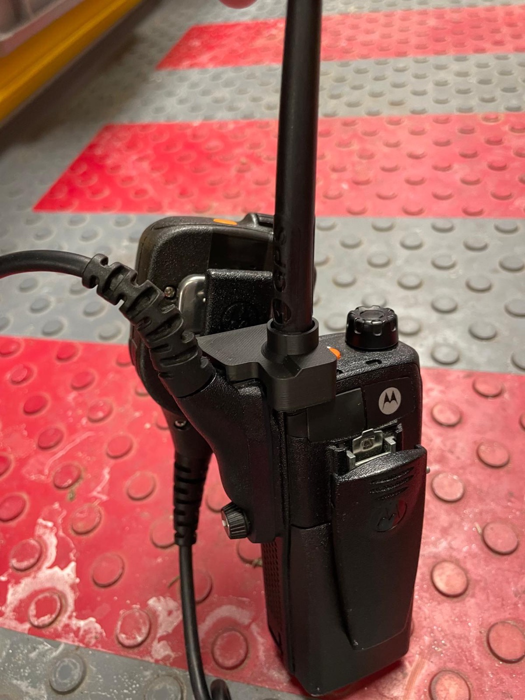 Motorola Telsiz Mikrofon Tutucusu görsel 4