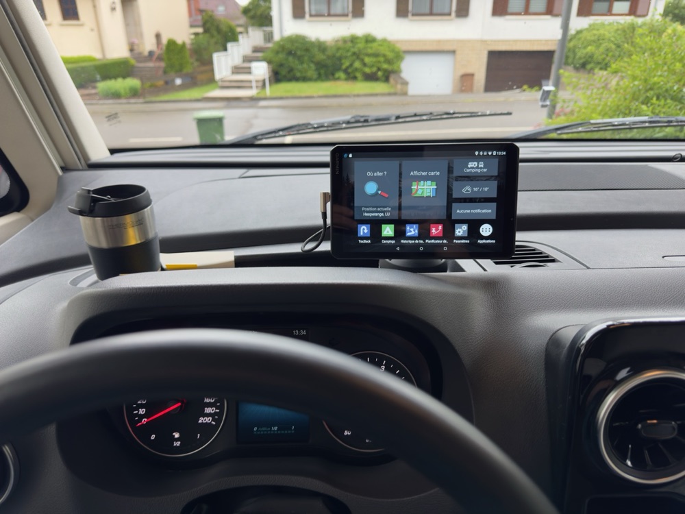 Mercedes Sprinter Garmin Camper Navi Bardaklık Tutucusu görsel 3