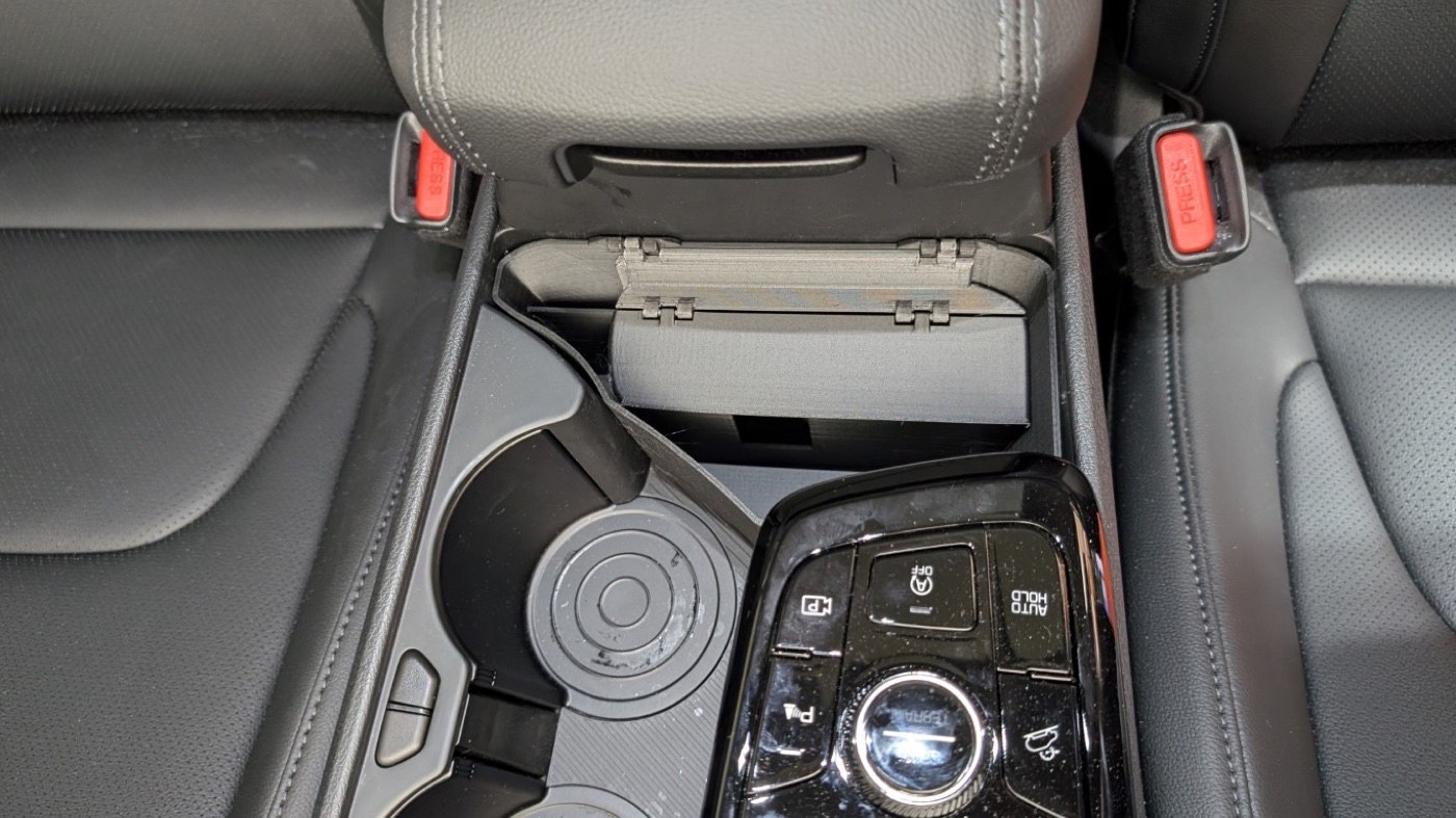 Kia Sportage Katlanır Kapaklı Bardaklık görsel 2