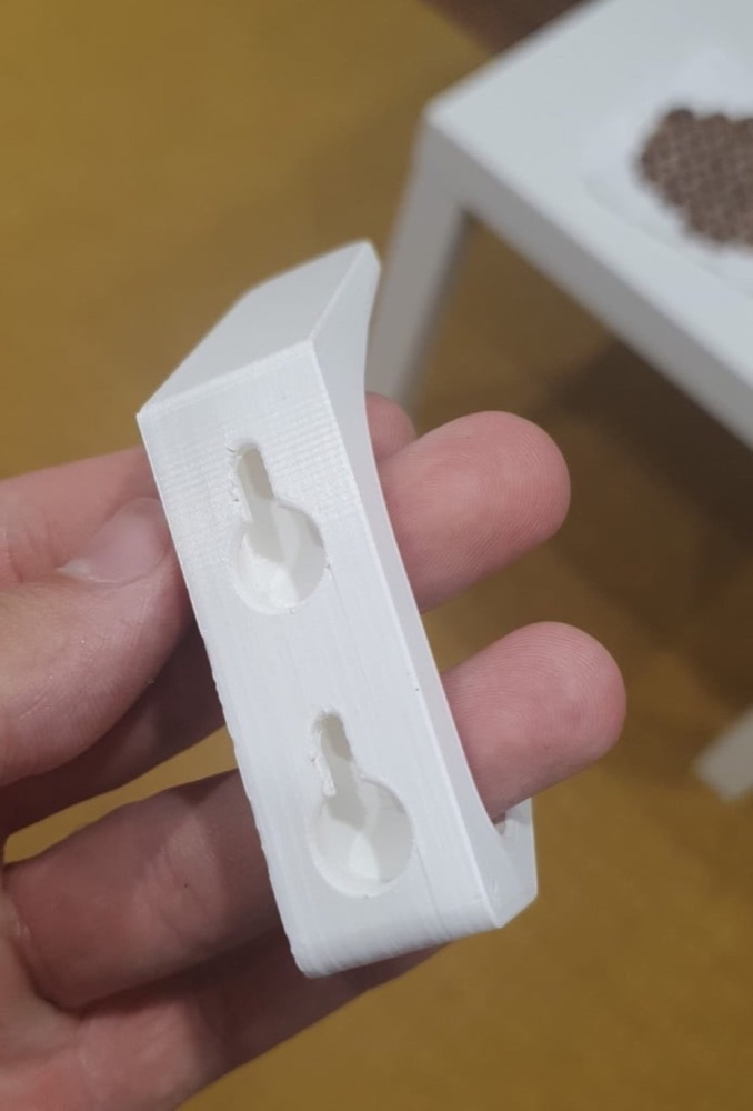 Vidalı Sade Banyo Havlu Kancası görsel 3