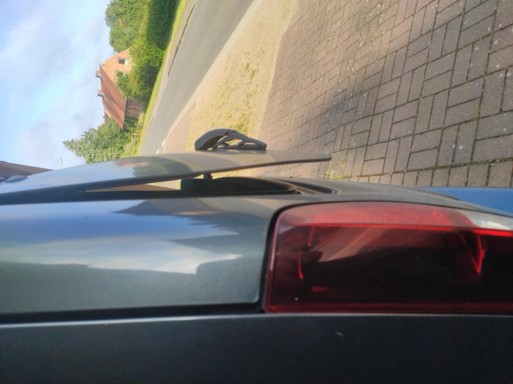 Citroën Berlingo Arka Cam Havalandırma Mesafe Tutucusu