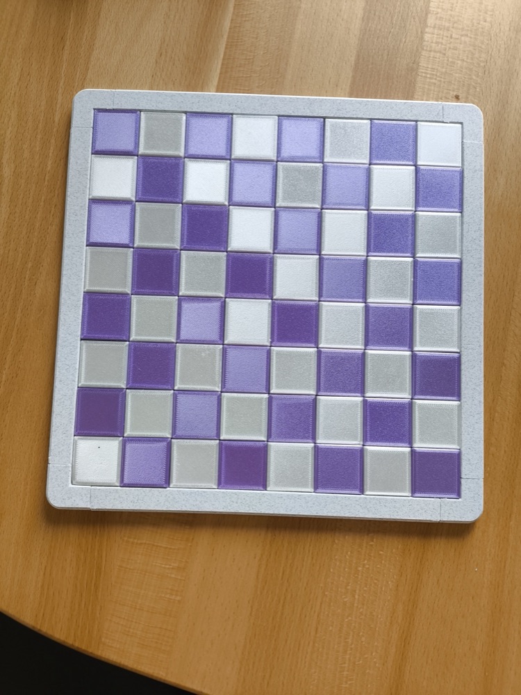 Orta Boy Satranç Tahtası (30 mm Kareli, Geçmeli Kenarlı, Sıkı ve Gevşek Geçme Seçenekli)