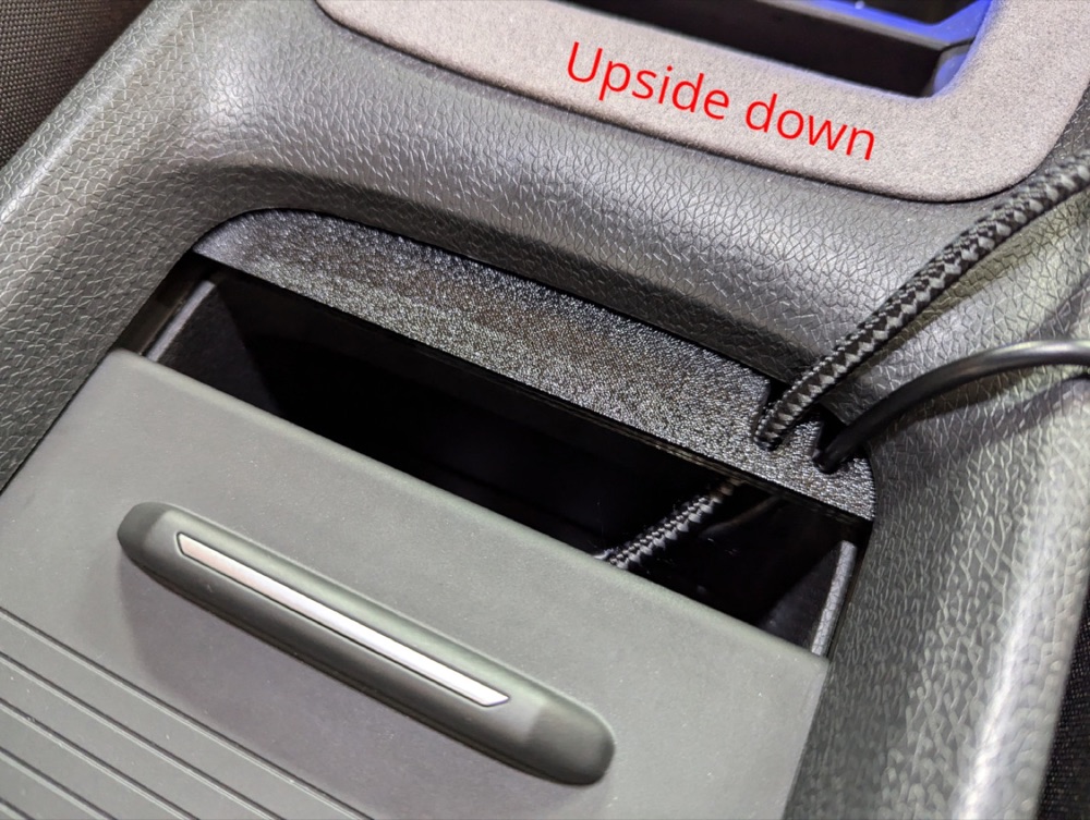 VW ID.3 USB Kablo Düzenleyici Aparat — Geliştirilmiş Sürüm (136 mm) görsel 2