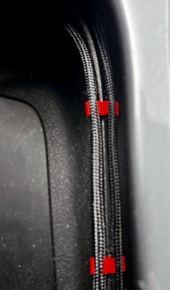 Ford Mondeo Kablo Tutucu görsel 2