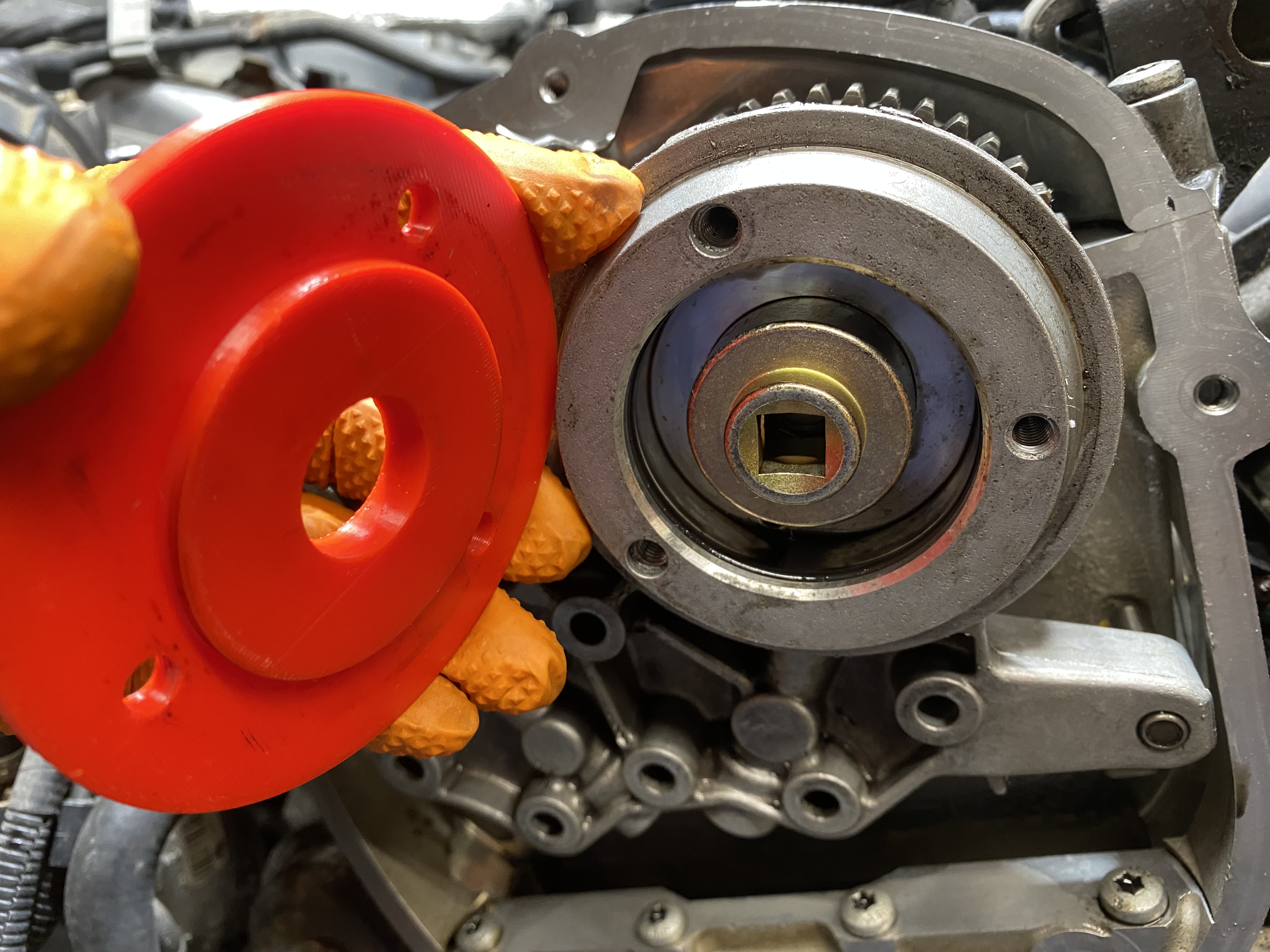 Audi 2.0 TFSI Eksantrik Kontrol Valfi Yuva Tutucusu görsel 2