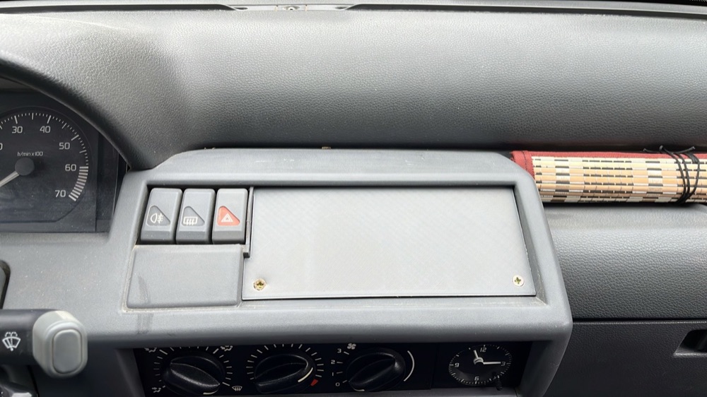 Renault Clio Klima Izgarası Kapağı