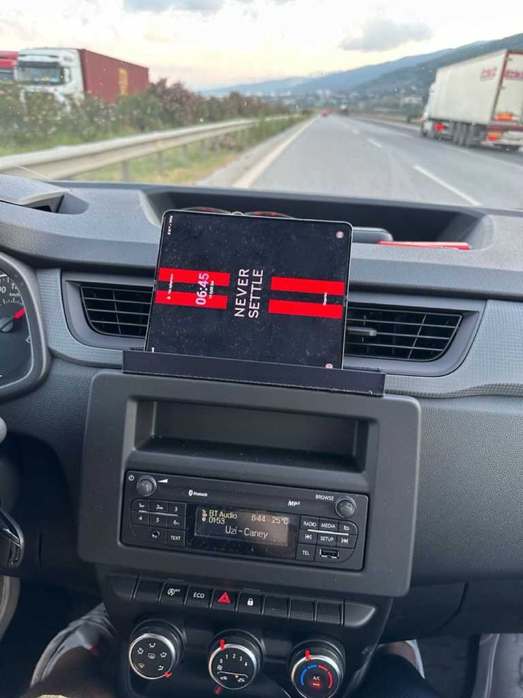Renault Express telefon ve tablet tutucu