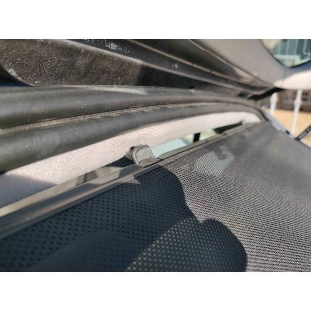 Renault Laguna Arka Cam Güneşlik Klipsi