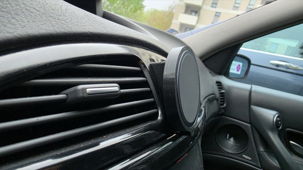 Renault Laguna II için MagSafe telefon tutucu aparatı görsel 3
