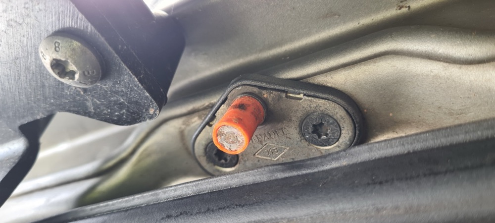 Renault Master sürgülü kapı kilit mekanizması pulu