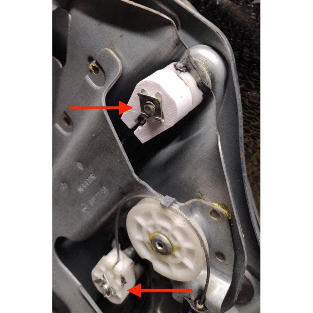Renault Megane II CC Arka Cam Krikosu Kablo Sabitleme Aparatı