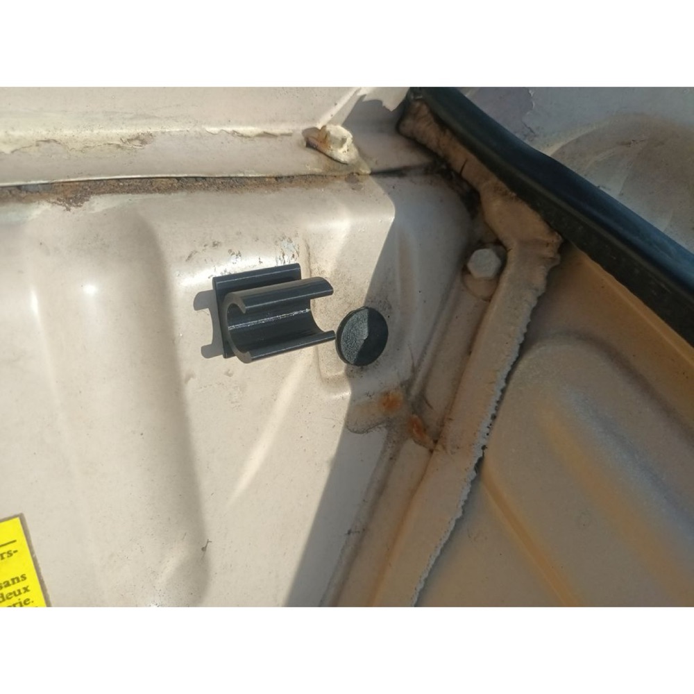Renault R4 / 4L Tekerlek Sökme Kolu Klipsi görsel 2