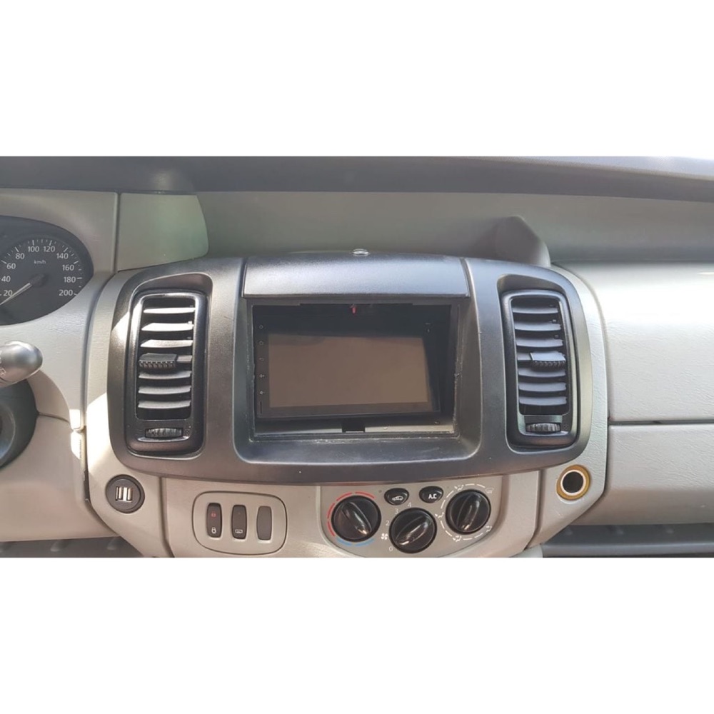 Renault Trafic 2 Double Din Radyo Çerçevesi görsel 2