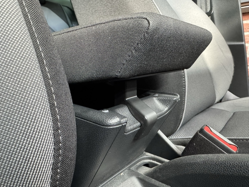 Seat Arona ve Ibiza Kol Dayama Yukseltici Aparat