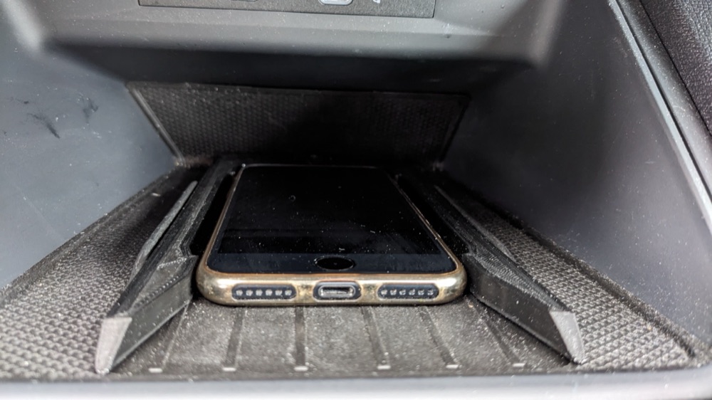 Seat Cupra iPhone Kablosuz Şarj Adaptörü görsel 2
