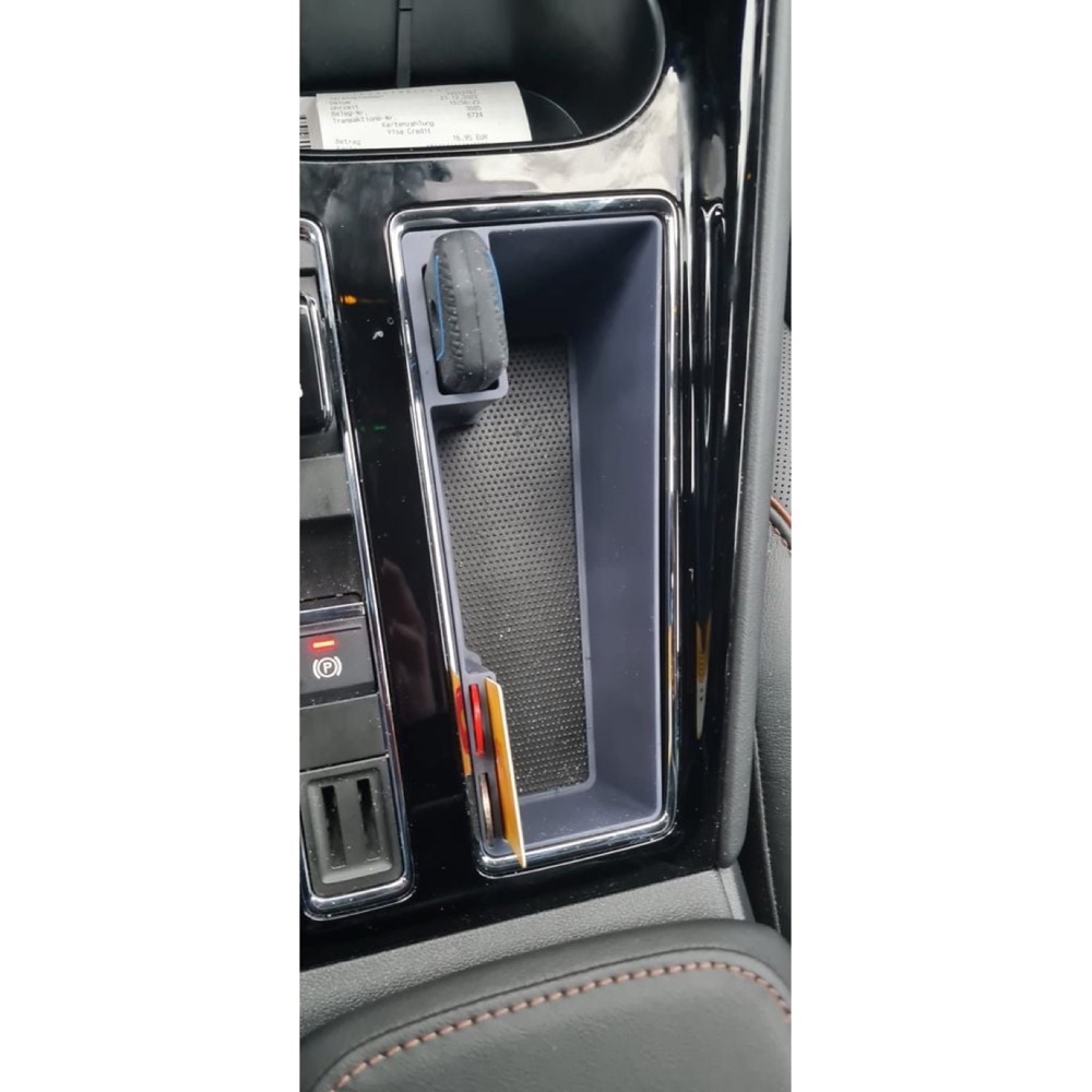 Skoda Enyaq Orta Konsol Düzenleyici