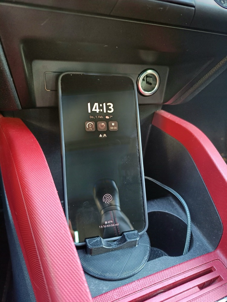 Skoda Fabia 3 Bardaklık Uyumlu Telefon Tutucu