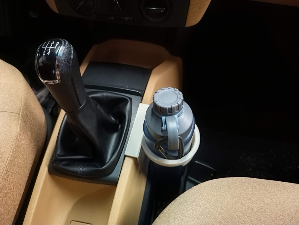 Skoda Fabia Orta Konsol Şişe Tutucu görsel 2