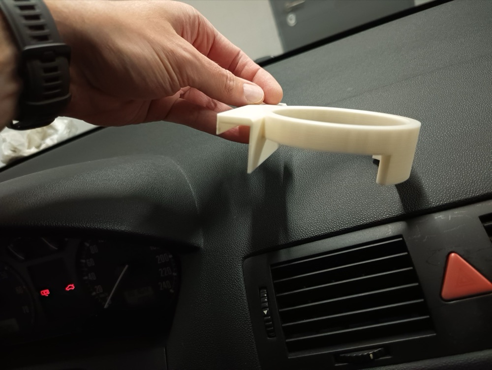 Skoda Fabia Orta Konsol Şişe Tutucu görsel 3