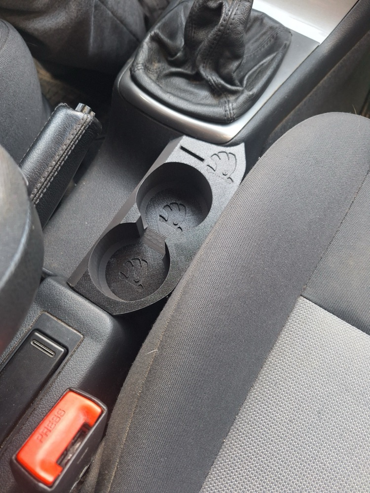 Skoda Octavia 1 Bardaklık Konsolu