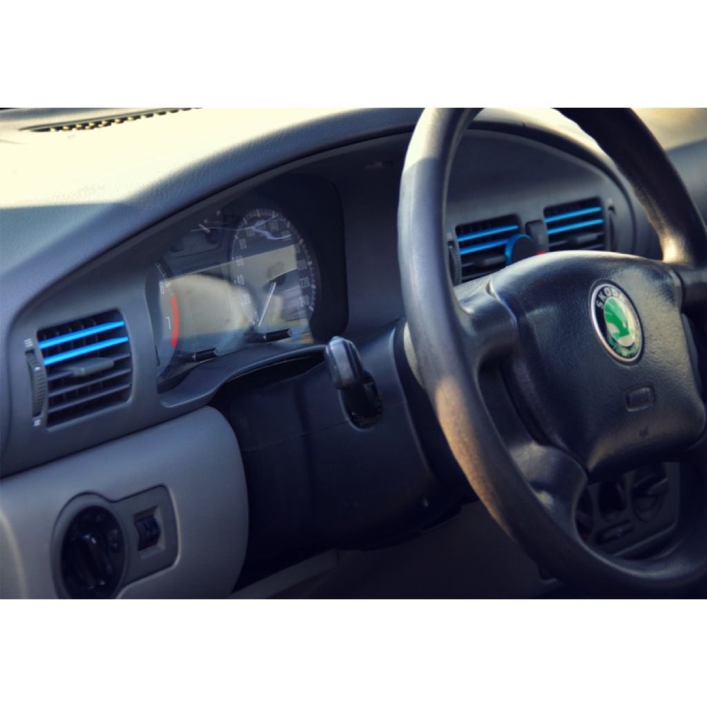 Skoda Octavia Havalandırma Izgara Kanadı