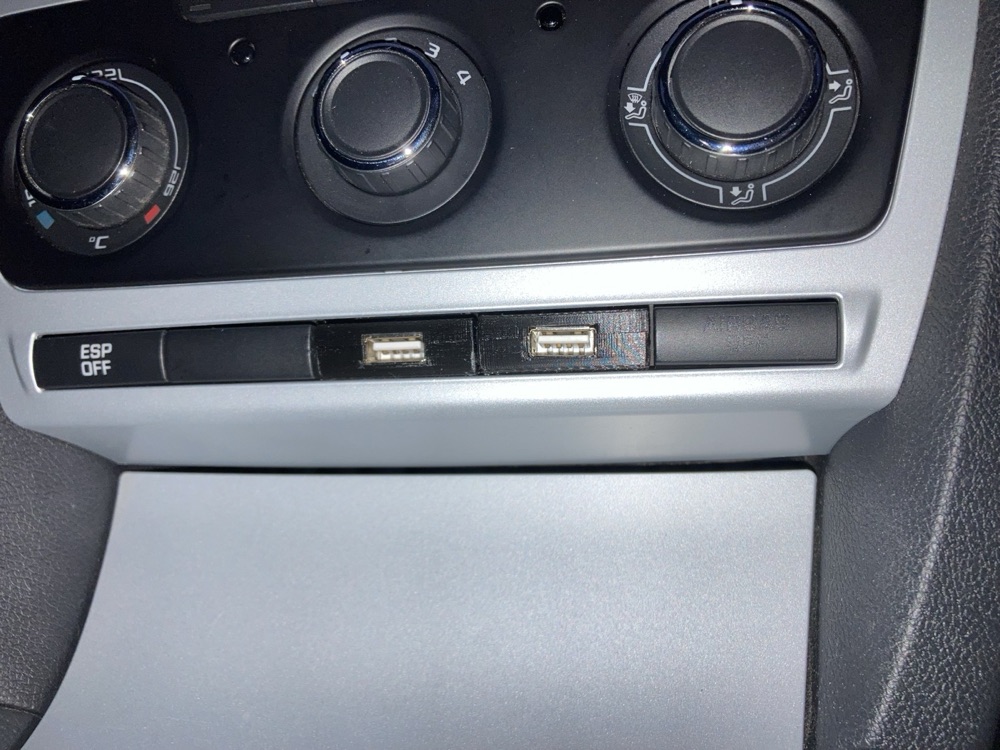 Skoda Octavia II USB Panel Buton Aparatı görsel 2