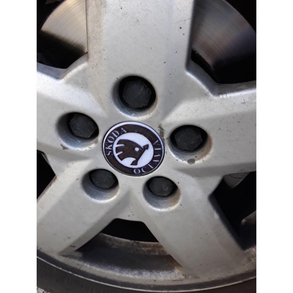 Skoda Octavia Uyumlu Alaşımlı Jant Göbek Kapağı