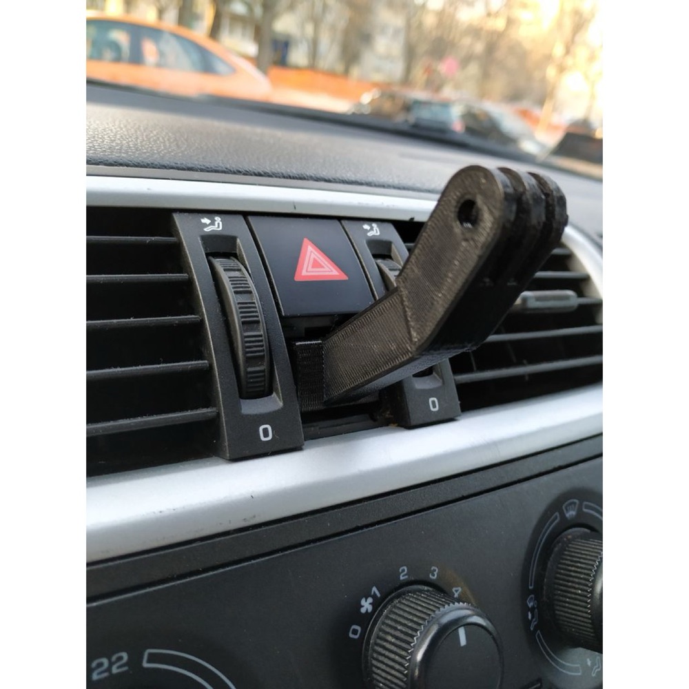 Skoda Roomster Göğüs Üstü Telefon ve Kamera Tutucu Aparat Tabanı