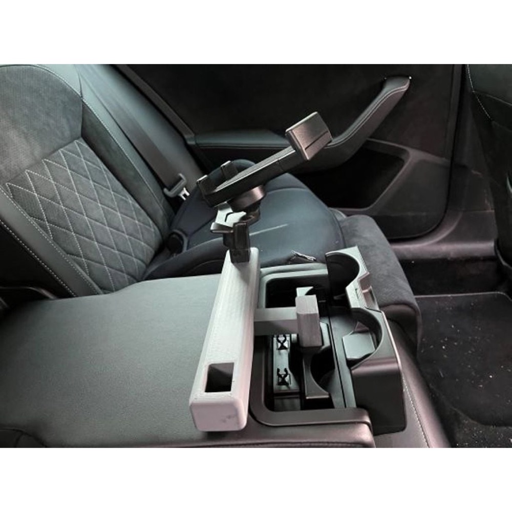Skoda Superb Arka Koltuk Telefon ve Tablet Adaptörü