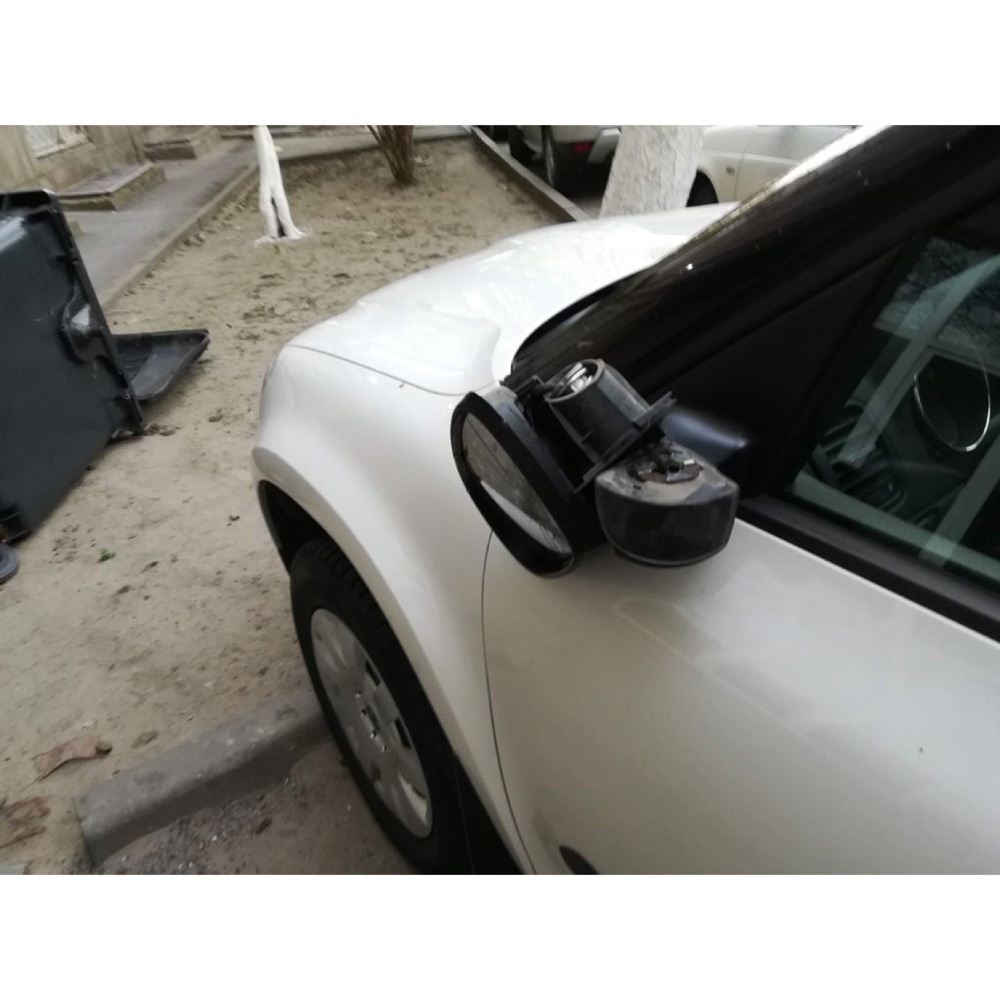 Skoda Yeti Yan Ayna Burcu görsel 3