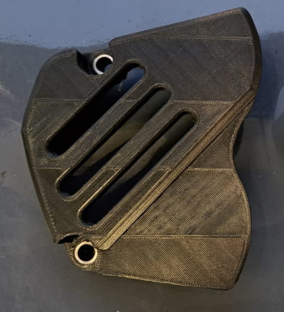 Suzuki DRZ 400 zincir dişli kapağı görsel 2
