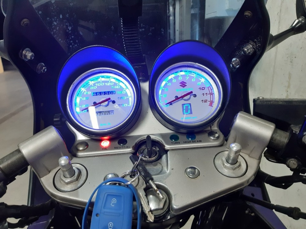 Suzuki GS500 gösterge güneşliği görsel 2