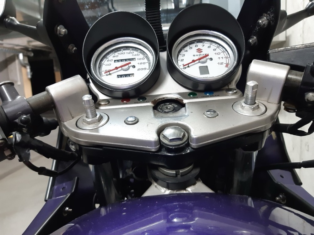 Suzuki GS500 gösterge güneşliği görsel 3