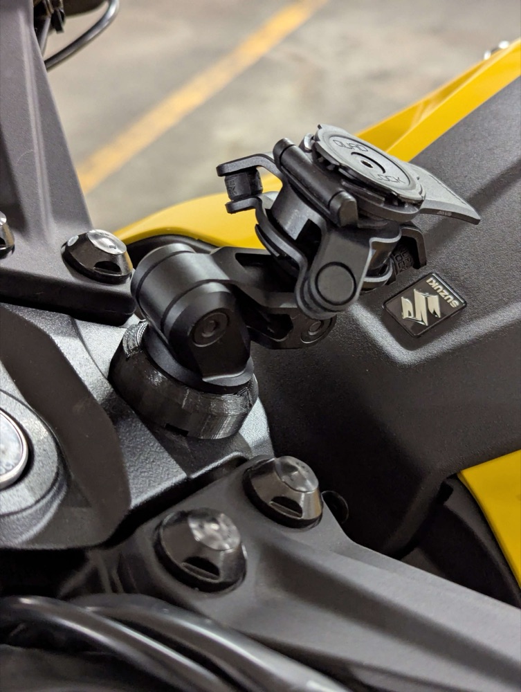 Suzuki GSX-8R Quad Lock gidon somunu kapağı