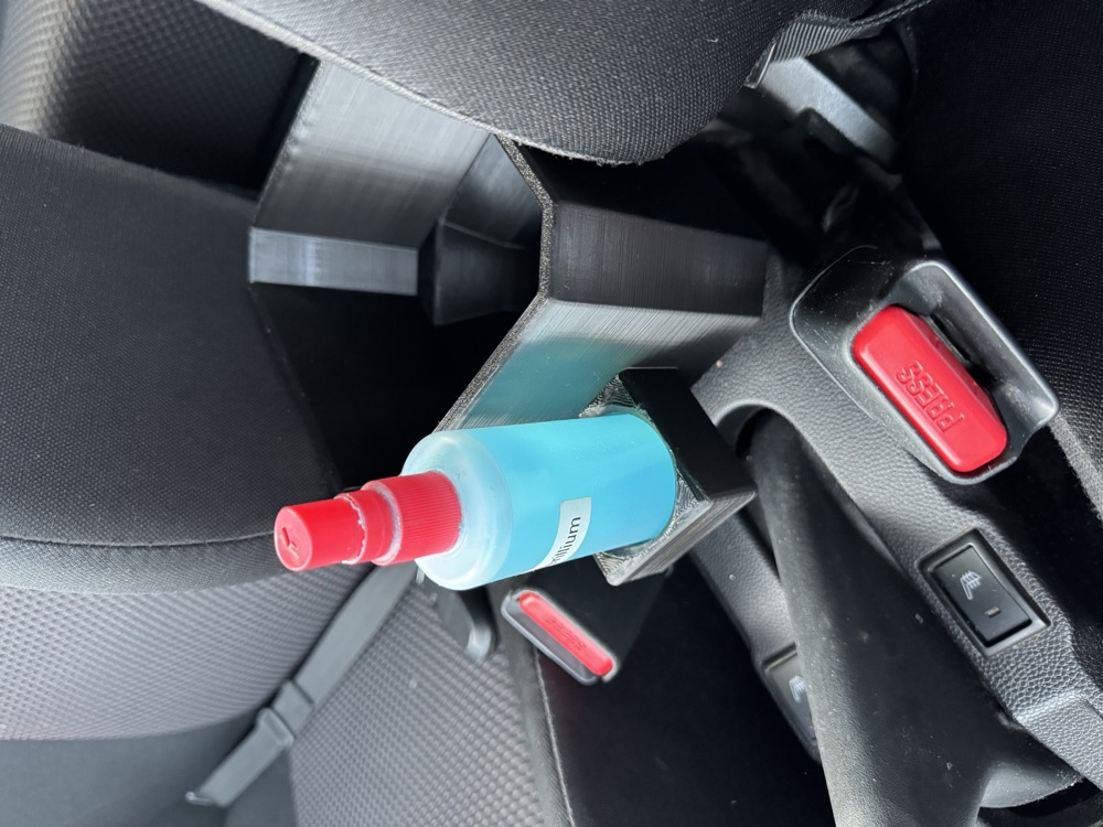 Suzuki Ignis çöp kutusu