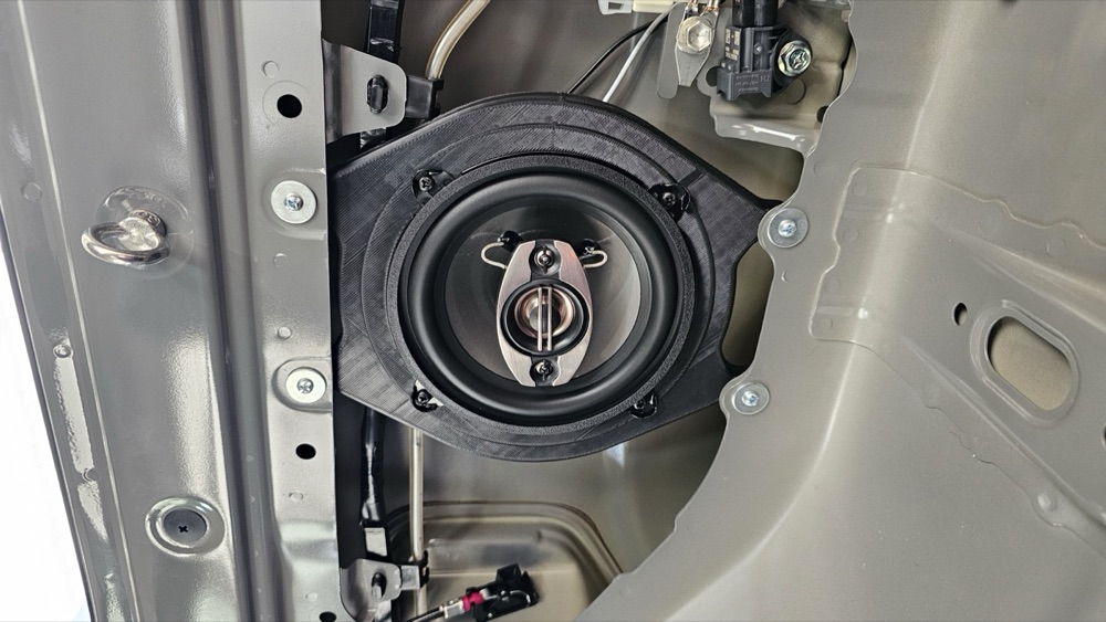 Suzuki Jimny arka hoparlör adaptörü 5.25 inç