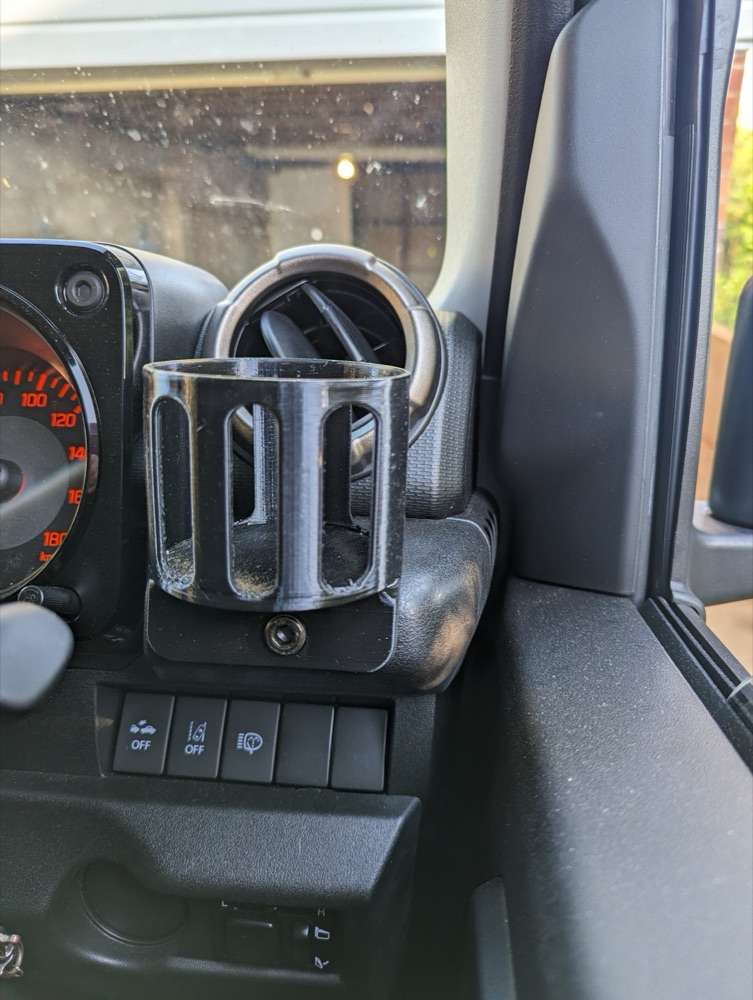 Suzuki Jimny bardaklık