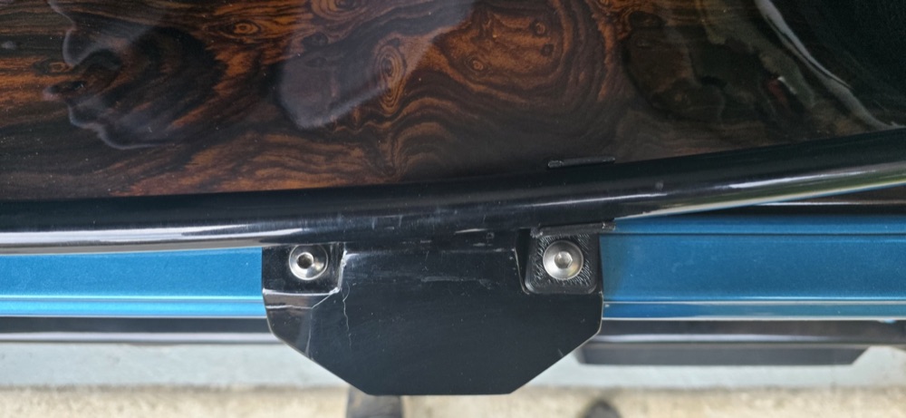 Suzuki Samurai arka tavan destek çubuğu klipsi