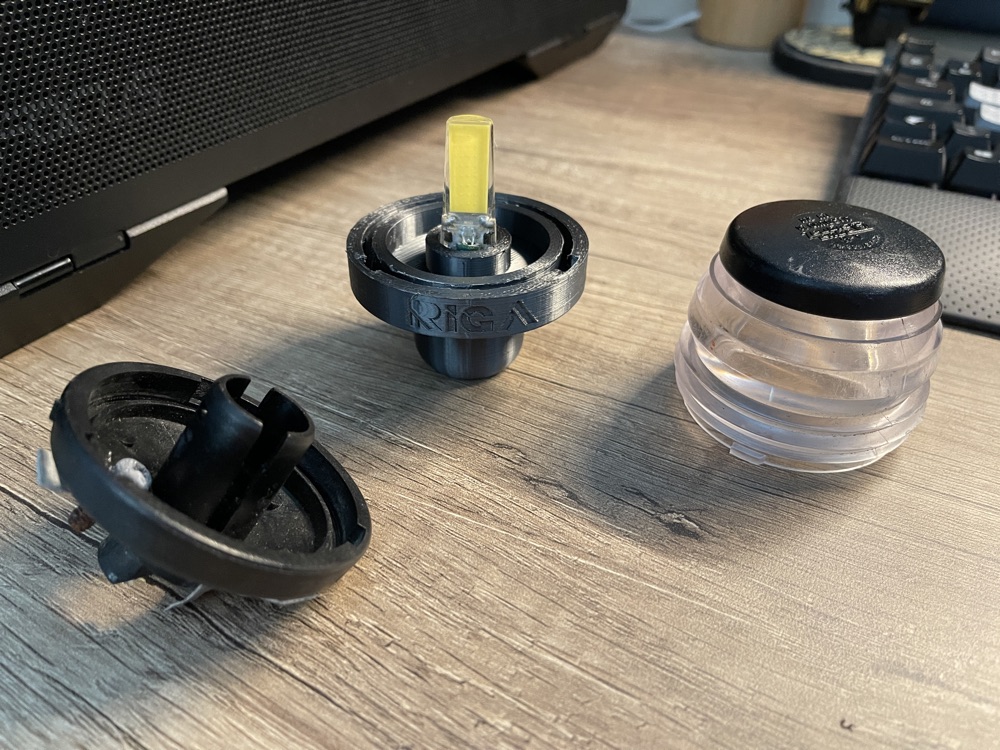Tekne Beyaz Seyir Feneri Tabanı + GoPro Bağlantısı görsel 3