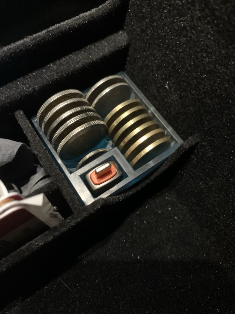 Tesla Orta Konsol Bozuk Para Düzenleyici (USB Yuvalı) görsel 2