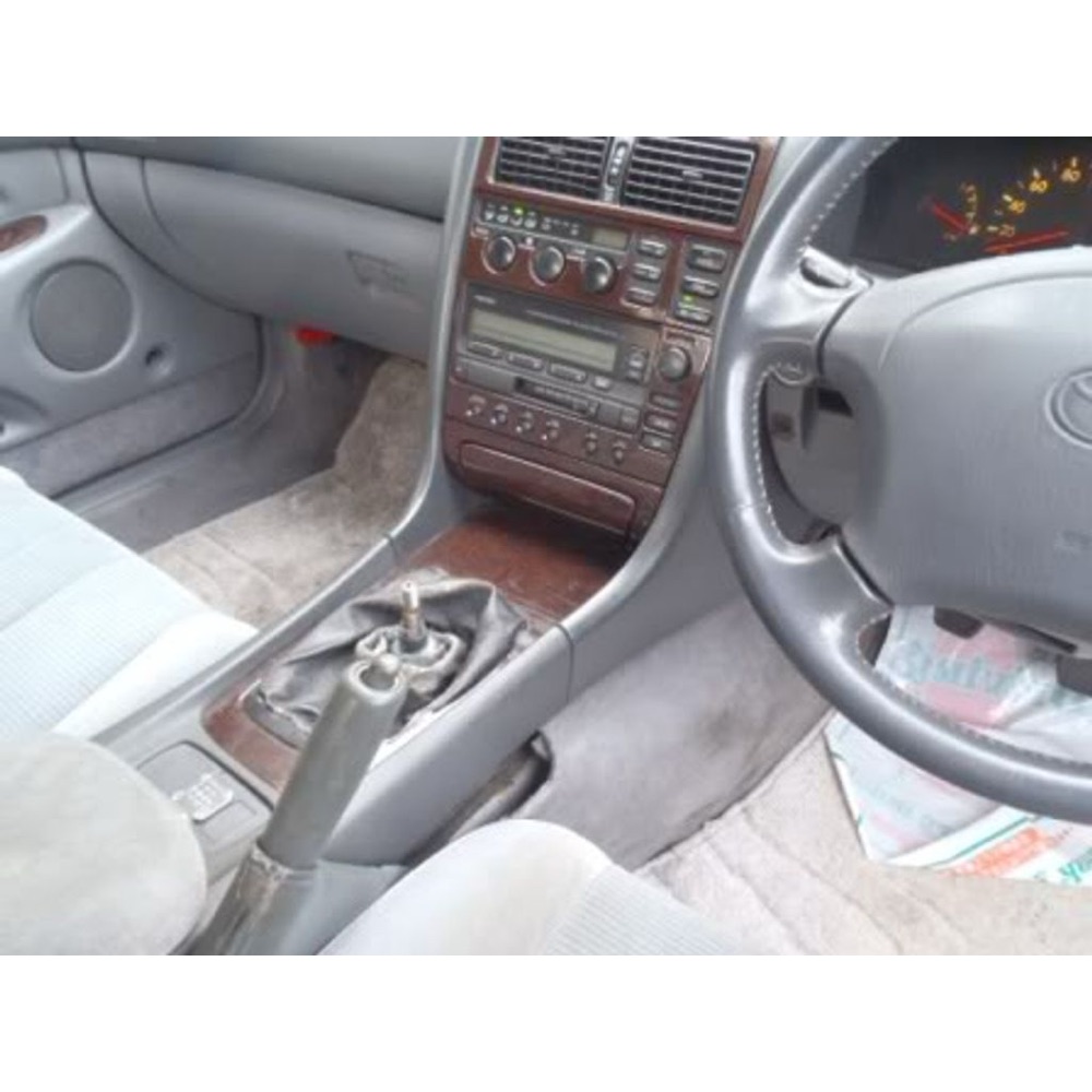 Toyota Aristo Küllük Yeri Gösterge Tutucu