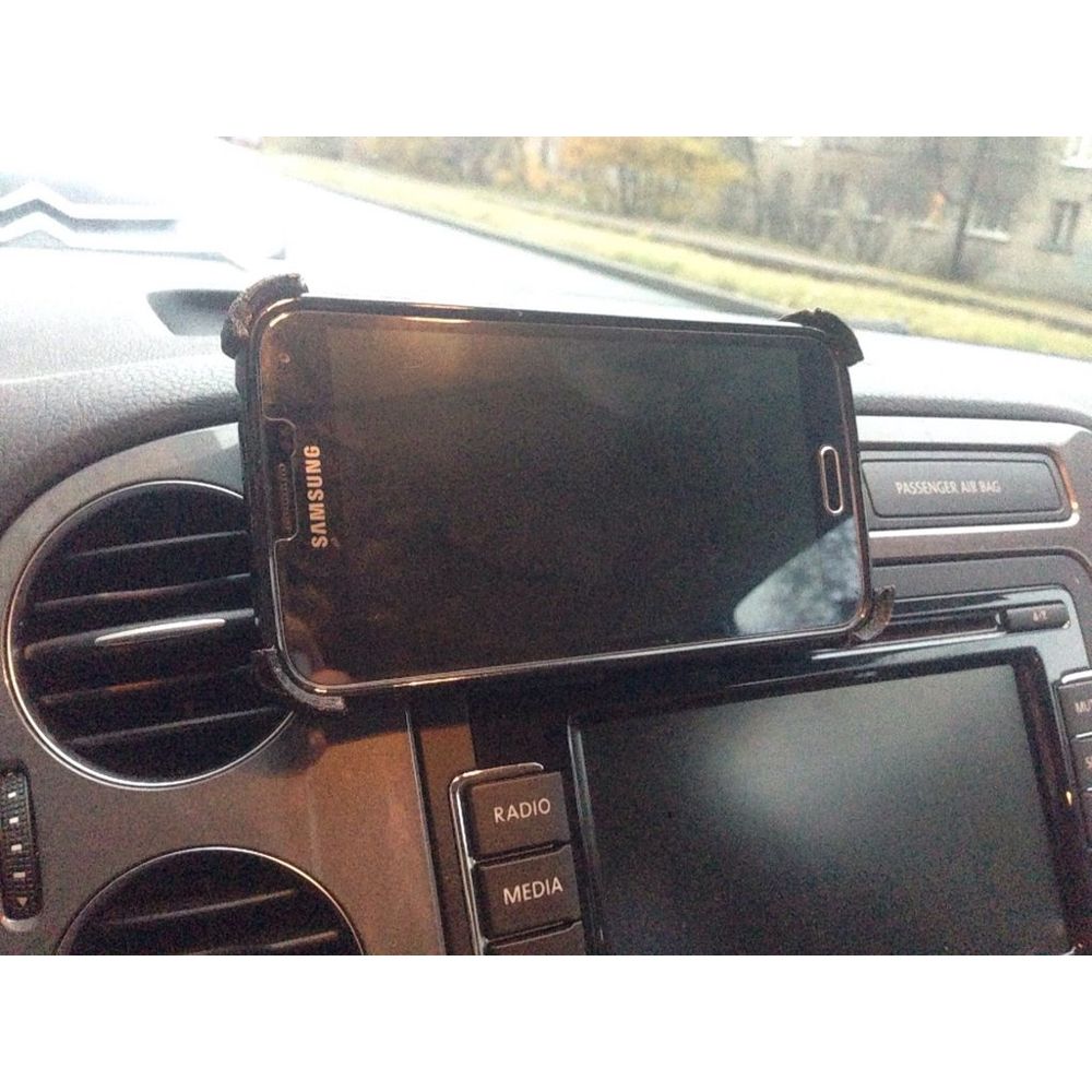 Volkswagen Tiguan Telefon Tutucu görsel 2