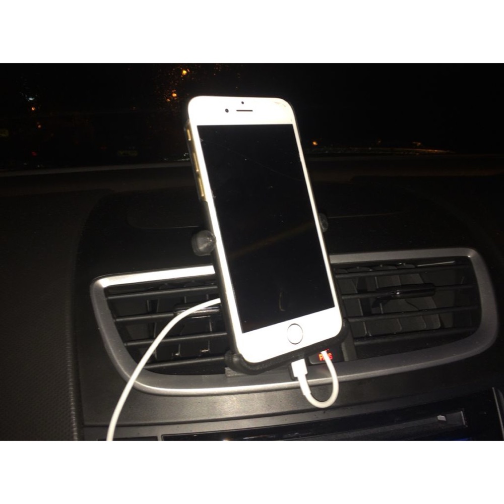Suzuki Swift Havalandırma Telefon Tutucusu görsel 3