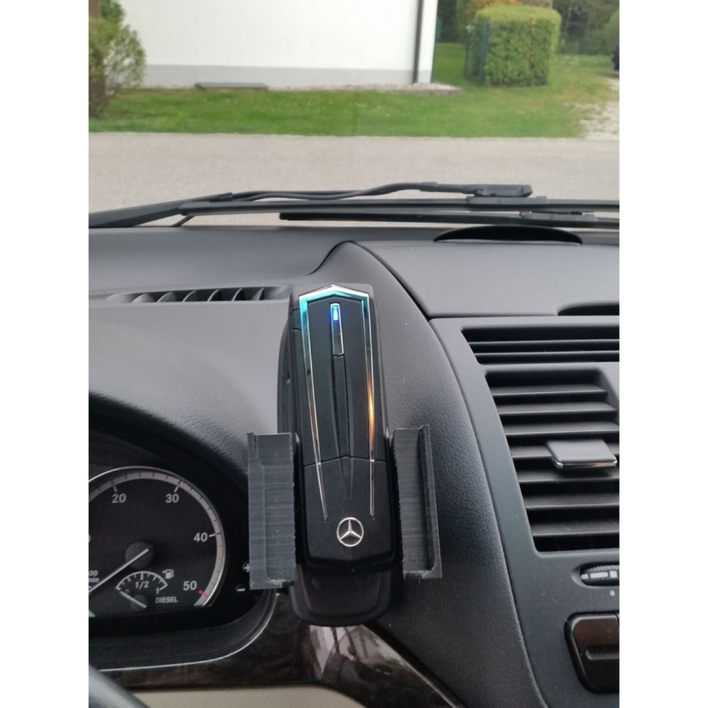 iPad Pro Tutucu (Mercedes W639 Viano/Vito) görsel 2