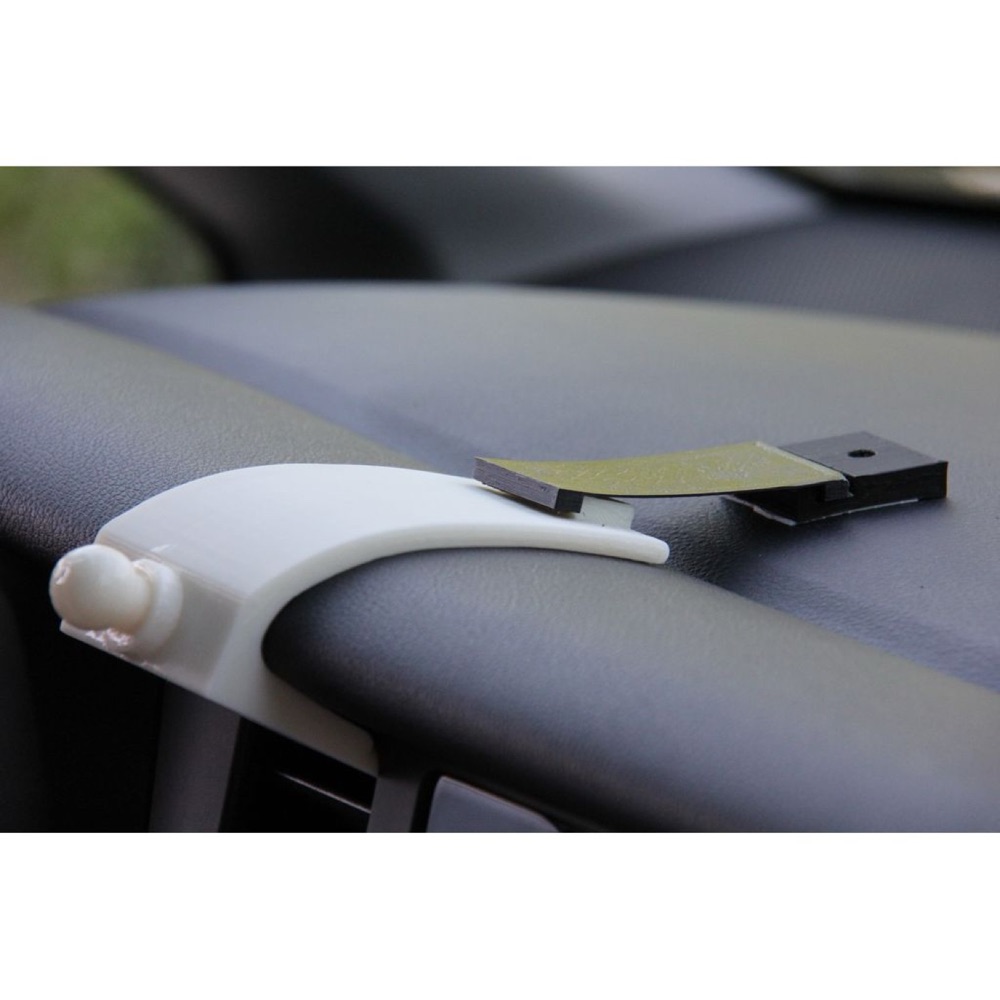 Toyota Sienna GPS gösterge üstü tutucu görsel 2